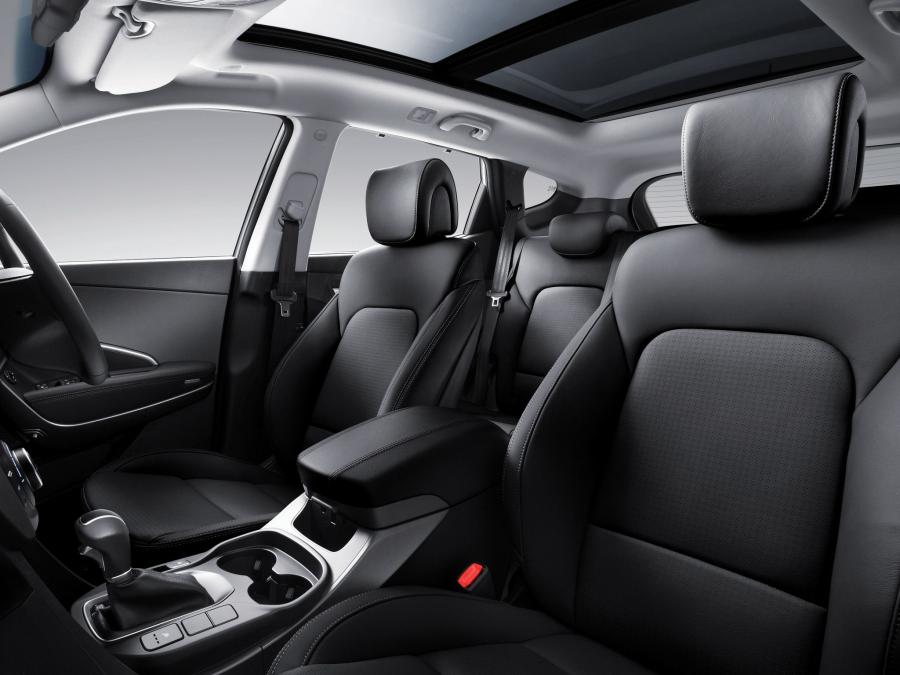  Hyundai Santa Fe 2013 года  (ZA) (фото 2 из 16)
